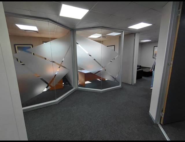 107M² OFFICE TO LET IN NOORDWYK